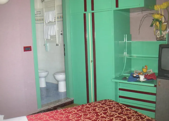 Ermitage ベラーリア・イジェア・マリーナ